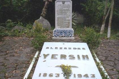 Monument doctor Alexandre Yersin