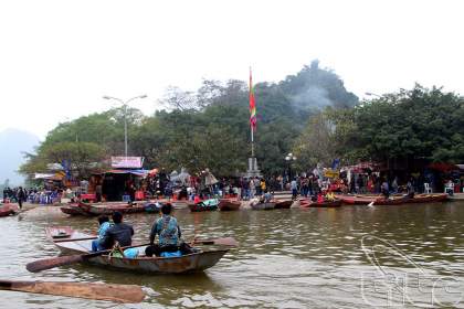 Huong Son landscape