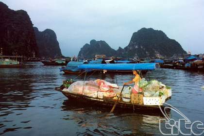 Cua Van fishing village