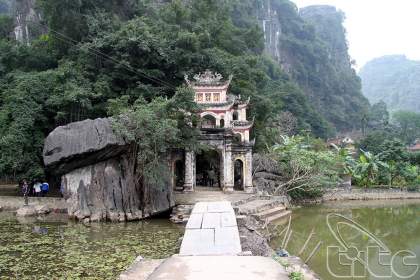 Bich Dong Pagoda