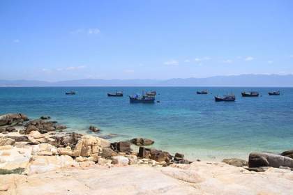 Lao Cau Islet