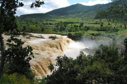 Lien Khuong Waterfall